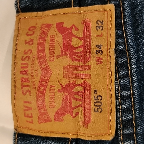 Like New Men's Levi's 505 jeans.  34X32. - Picture 3 of 7
